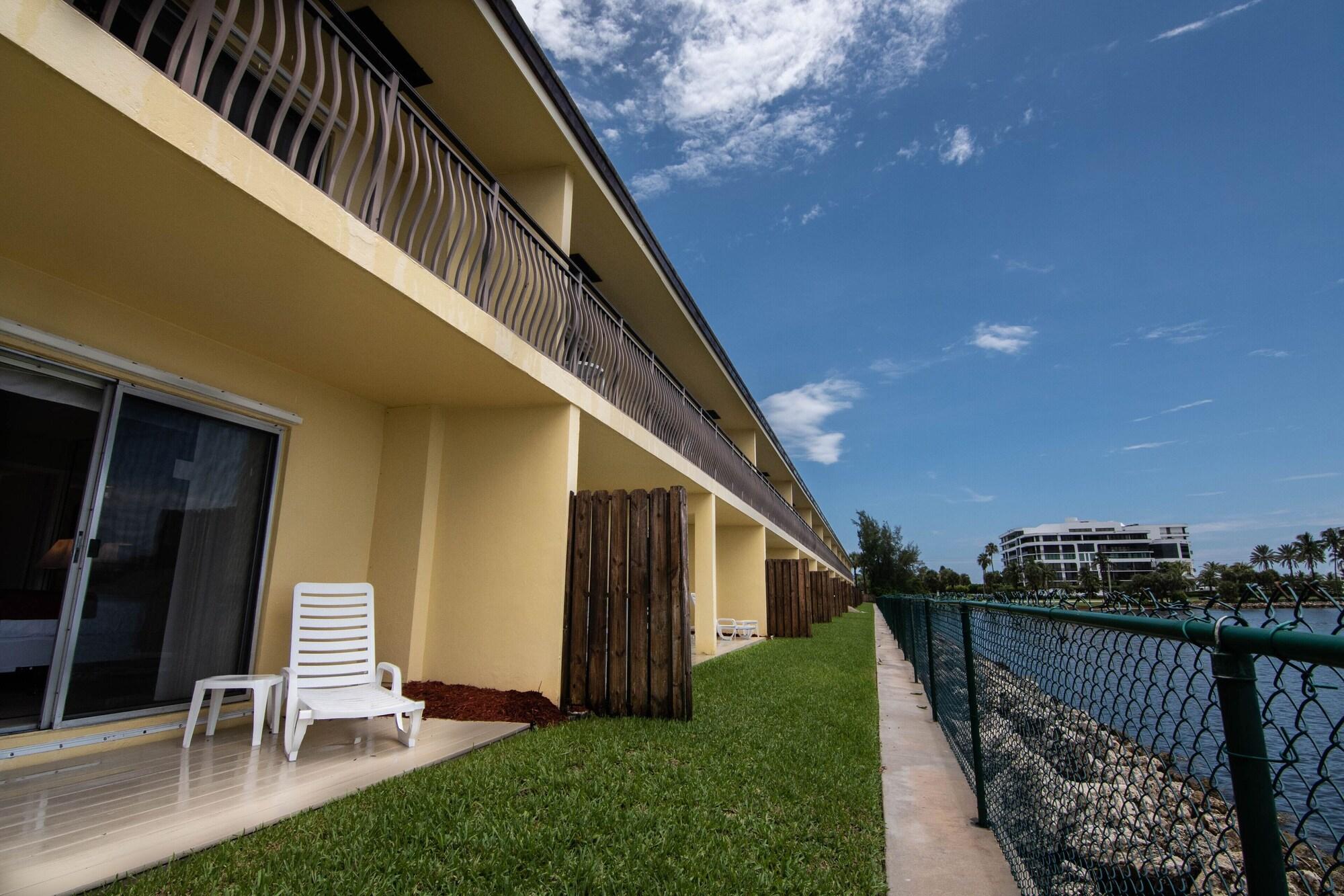 Palm Beach Resort Лейк-Уорт Экстерьер фото